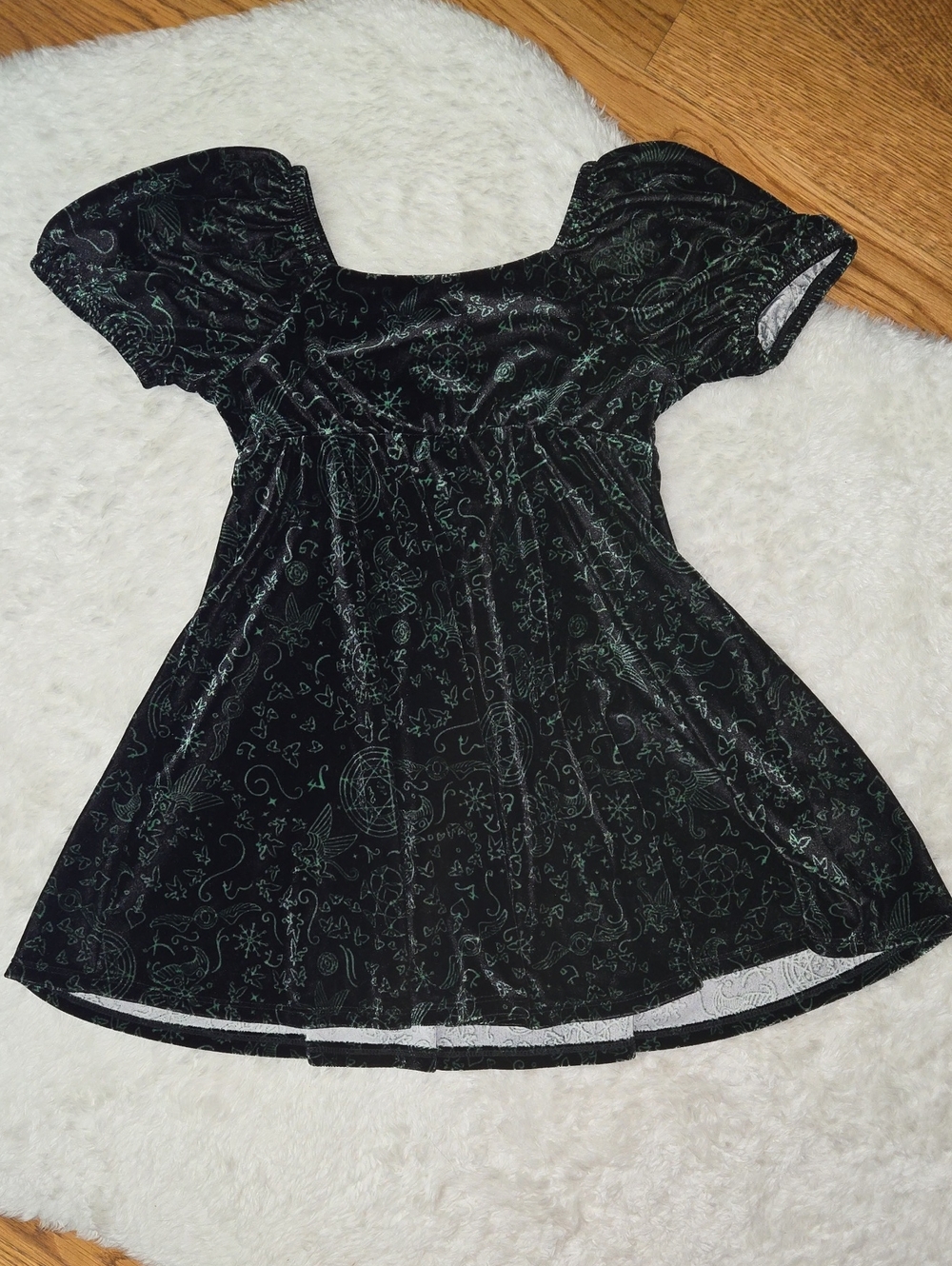 Wicked Velvet Dress, Girls Size Extra Small
